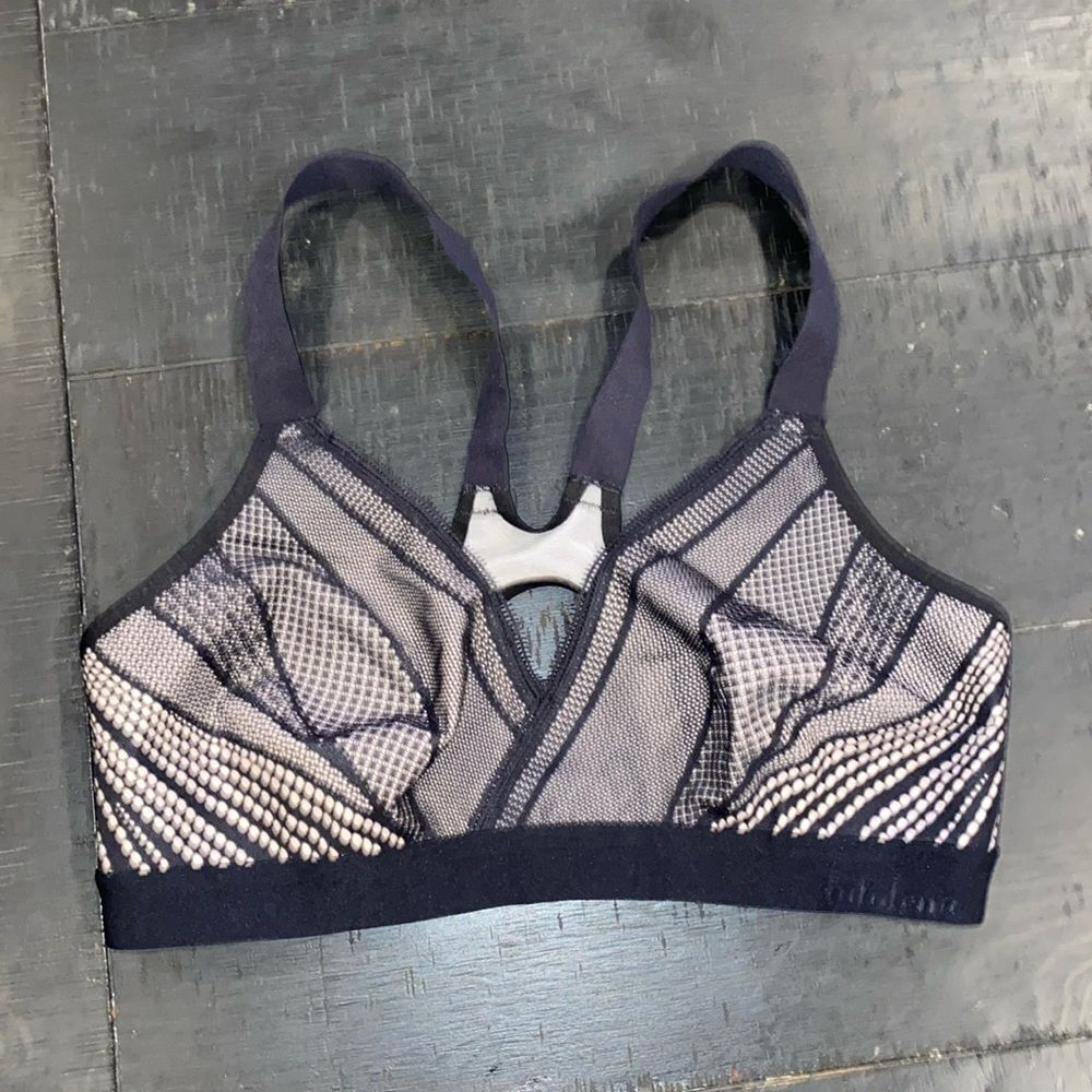 Lululemon Bra Awake To Lace 34D Black Barely Beige‌‌‌‌‌‌‌‌